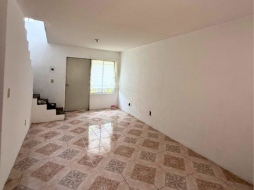 VENTA CASA HABITACION UBICADA EN PRIVADA PLEIONE CASA 15, EXCELENTES CONDICIONES