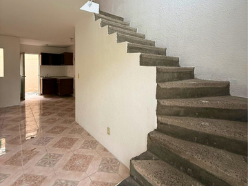 VENTA CASA HABITACION UBICADA EN PRIVADA PLEIONE CASA 15, EXCELENTES CONDICIONES
