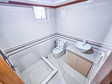 2 STOREY MODERN SINGLE HOUSE AND LOT FOR SALE IN BF RESORT VILLAGE LAS PIÑAS CITY