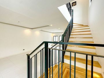 Astonishing Brand New 2Storey w/ Attic Duplex Townhouse for Sale in Pilar Village