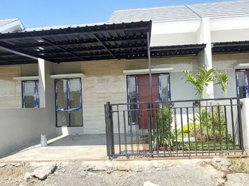 Rumah Cantik di Kedamean Regency Gresik - Desain Elegan dan Lokasi Menarik