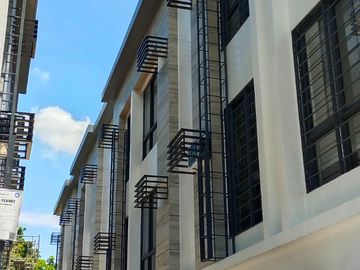 4BR 4T&B 2-Carpark Congressional Townhouse QC near SM Cherry Foodarama