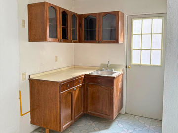 Práctica casa habitación en buena condiciones en venta ubicada en Real del Sol en Tecámac