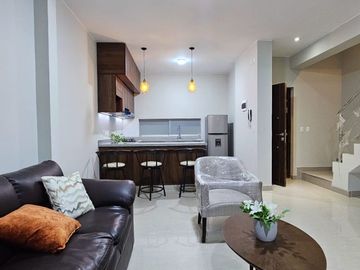 VENDO CASA DE ESTRENO A PRECIO DE DEPARTAMENTO EN MIRAFLORES COUNTRY CLUB CASTILLA