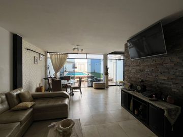 VENDO CASA EN ALAMEDA EL ESPINELO EN LAS BRISAS DE VILLA