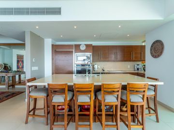 Departamento Beach Front en venta en Icon Puerto Vallarta