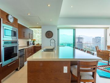 Departamento Beach Front en venta en Icon Puerto Vallarta