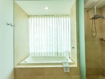 Departamento Beach Front en venta en Icon Puerto Vallarta