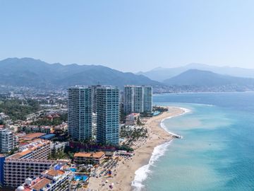 Departamento Beach Front en venta en Icon Puerto Vallarta