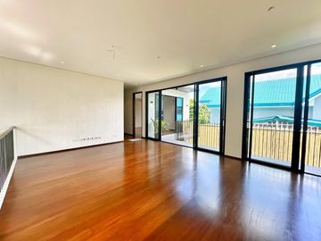 5 Bedrooms Brand new house for sale near Airport