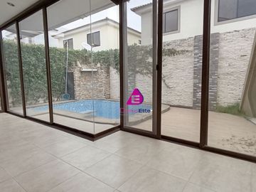 Venta casa Urbanización Ciudad Celeste cerca Plaza Batan Samborondon Guayaquil