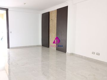 Venta casa Urbanización Ciudad Celeste cerca Plaza Batan Samborondon Guayaquil