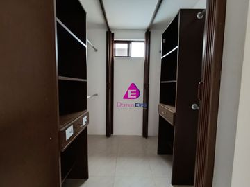 Venta casa Urbanización Ciudad Celeste cerca Plaza Batan Samborondon Guayaquil