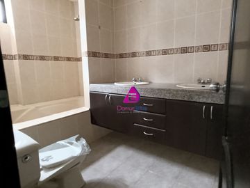 Venta casa Urbanización Ciudad Celeste cerca Plaza Batan Samborondon Guayaquil