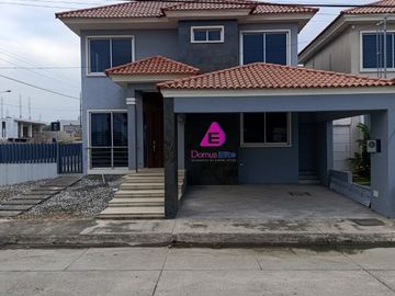 Venta casa Urbanización El Condado Av Leon Fbres Cordero Daule