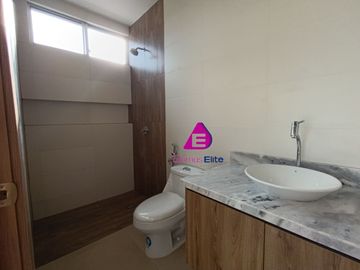 Venta casa Urbanización El Condado Av Leon Fbres Cordero Daule