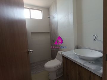 Venta casa Urbanización El Condado Av Leon Fbres Cordero Daule