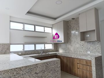 Venta casa Urbanización El Condado Av Leon Fbres Cordero Daule