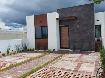 CASA EN VENTA EN MAYORAZGO LEÓN GTO CASA DE UNA PLANTA A SOLO 10 MINUTOS DE PUERTO INTERIOR