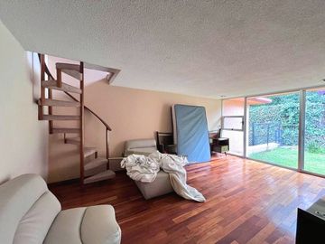 CASA EN RENTA CON INCREÍBLES ESPACIOS Y MUY  BIEN UBICADA.