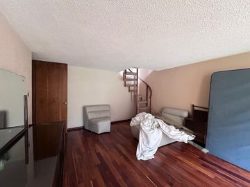 CASA EN RENTA CON INCREÍBLES ESPACIOS Y MUY  BIEN UBICADA.