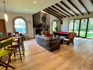 hermosa residencia con jardín plano y salón de juegos En Hacienda De Vallescondido