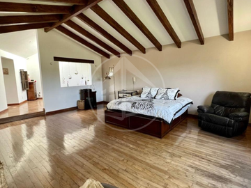 hermosa residencia con jardín plano y salón de juegos En Hacienda De Vallescondido