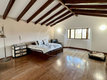 hermosa residencia con jardín plano y salón de juegos En Hacienda De Vallescondido