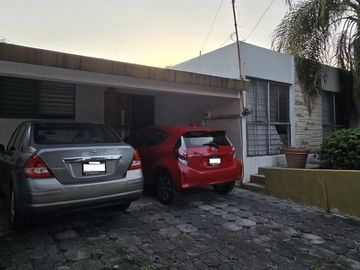 VENTA CASA CUMBRES 1ER SECTOR