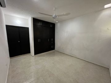 ¡Increíble oportunidad! Amplia casa de 2 habitaciones en Fracc. Las Américas II, con piscina. Perfecta para familias que buscan tranquilidad , Merida