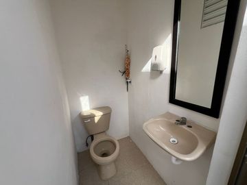 ¡Increíble oportunidad! Amplia casa de 2 habitaciones en Fracc. Las Américas II, con piscina. Perfecta para familias que buscan tranquilidad , Merida