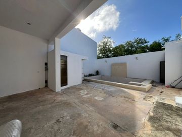 ¡Increíble oportunidad! Amplia casa de 2 habitaciones en Fracc. Las Américas II, con piscina. Perfecta para familias que buscan tranquilidad , Merida