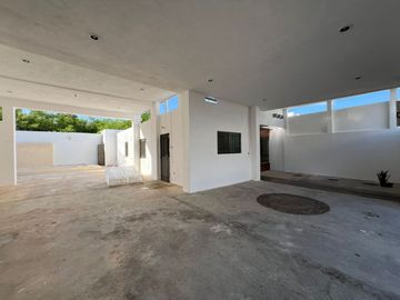 ¡Increíble oportunidad! Amplia casa de 2 habitaciones en Fracc. Las Américas II, con piscina. Perfecta para familias que buscan tranquilidad , Merida