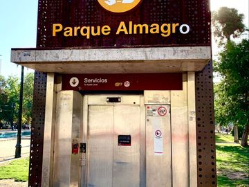 Se Vende Departamento Santiago Centro a pasos Metro Universidad de Chile y Parque Almagro