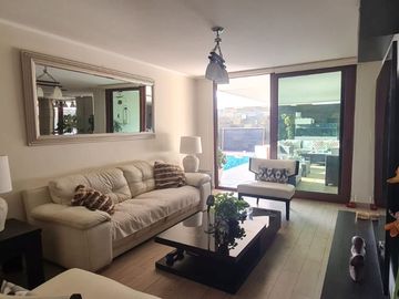 Casa en Sector Costa Laguna Condominio Cejar