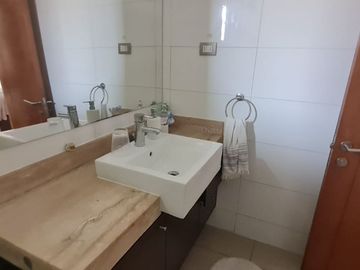 Casa en Sector Costa Laguna Condominio Cejar
