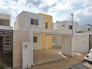 VENTA DE CASA EN COL HACIENDA SODZIL NORTE, MÉRIDA, YUCATÁN