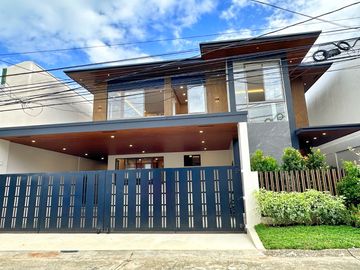 Brand new Modern 5 Bedrooms House with Elevator for sale in Bf Homes