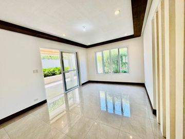 Contemporary design with 4 bedrooms House for sale in Bf Homes