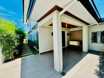 Contemporary design with 4 bedrooms House for sale in Bf Homes