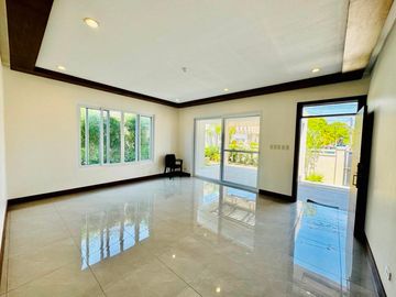 Contemporary design with 4 bedrooms House for sale in Bf Homes