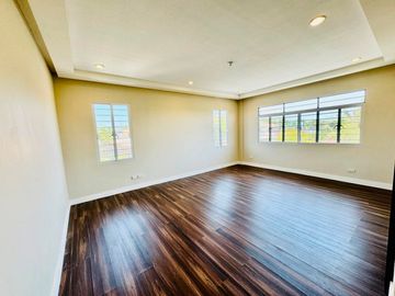 Contemporary design with 4 bedrooms House for sale in Bf Homes