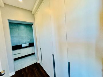 Contemporary design with 4 bedrooms House for sale in Bf Homes