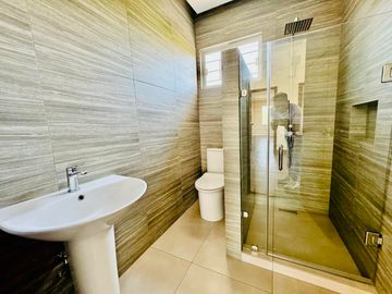Contemporary design with 4 bedrooms House for sale in Bf Homes