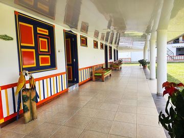 VILLA CON PISCINA, FINCA EN ARRIENDO CON ALIMENTACIÓN, PISCINA, SALÓN EJE CAFETERO, PEREIRA
