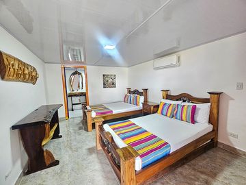 VILLA CON PISCINA, FINCA EN ARRIENDO CON ALIMENTACIÓN, PISCINA, SALÓN EJE CAFETERO, PEREIRA