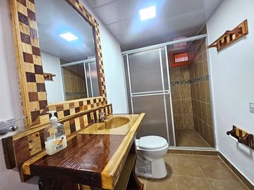 VILLA CON PISCINA, FINCA EN ARRIENDO CON ALIMENTACIÓN, PISCINA, SALÓN EJE CAFETERO, PEREIRA
