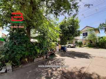 บ้านเดี่ยว 2 ชั้น โครงการ บ้านเอื้ออาทร รังสิตคลอง 5/3 เนื้อที่ 20.9 ตรว. ถนนกาญจนาภิเษก ตำบลคลองห้า อำเภอคลองหลวง จังหวัดปทุมธานี