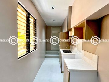 Lovely 5 Bedrooms Bungalow House & Lot for Sale with Basement!
