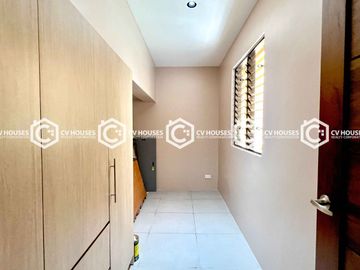 Lovely 5 Bedrooms Bungalow House & Lot for Sale with Basement!